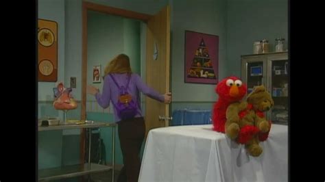 Sesame Street - Elmo Visits The Doctor - Spanish - Oznoz | Teaching spanish, Spanish videos, Spanish