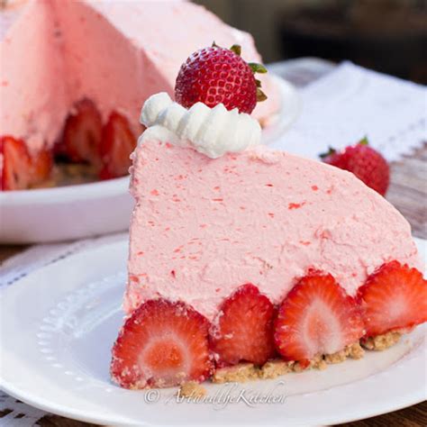 10 Best Strawberry Cream Cheese Cool Whip Pie Recipes | Yummly