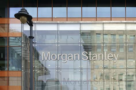 Morgan Stanley investment banking slump overshadows wealth management ...