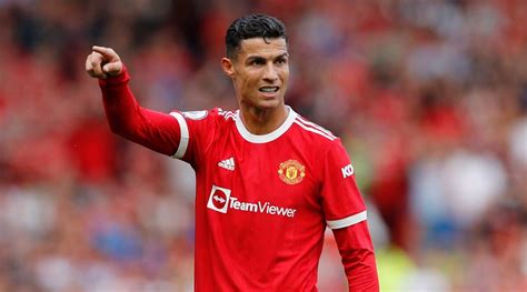 Cristiano Ronaldo reportedly flying back to UK for talks on Manchester United future | Football ...