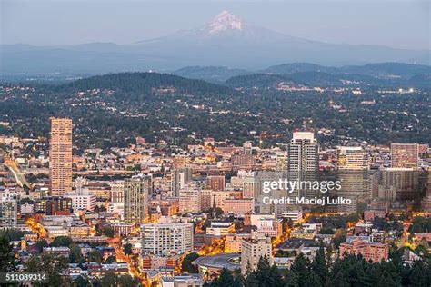 308 Portland Night Skyline Stock Photos, High-Res Pictures, and Images ...