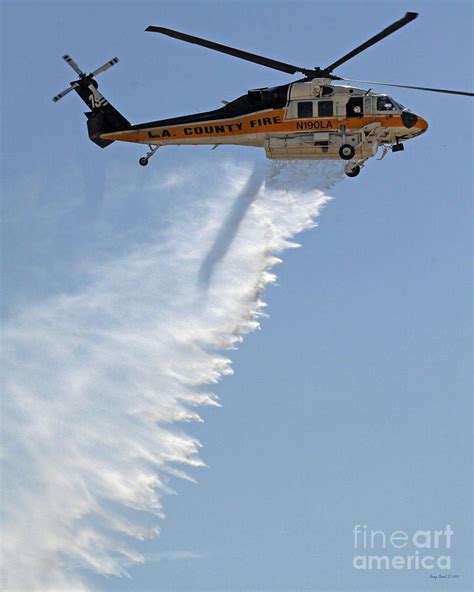 Sikorsky S-70 L.A. County #19 Fire Helicopter Water Drop Photograph by Kenny Bosak - Fine Art ...