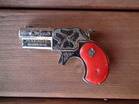 VINTAGE LESLIE HENRY RED GRIPPED DERRINGER TOY CAP GUN – Wild West Toys