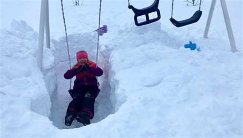 Michigan snow: Photos, video show how deep it is Up North