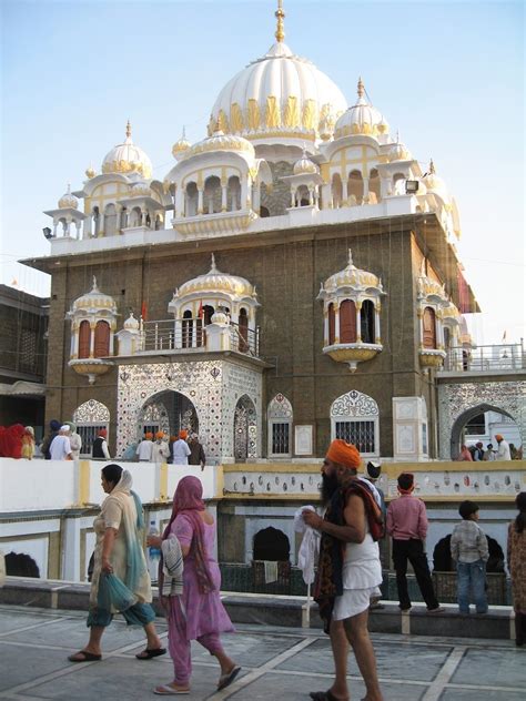 Pakistan cancels Vaisakhi celebrations at Gurdwara Panja Sahib - Indo ...