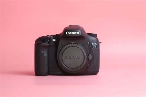 So sánh Canon EOS 7D và Canon EOS 60D - Nên chọn máy nào ? | CỬA HÀNG MÁY ẢNH CŨ HÀ NỘI