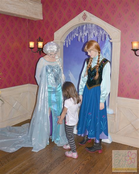 Disney FROZEN character experience at Disneyland, meet Anna and Elsa - Brie Brie Blooms