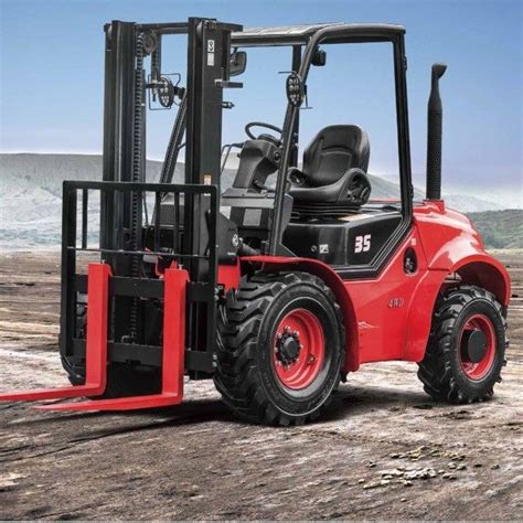 Masted Rough Terrain Forklift , Off Road 3 Ton Red Steel 4x4 Forklift