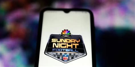 How to Watch NFL Sunday Night Football (Steelers vs. Dolphins)