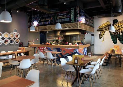 Modern Fast-food Restaurant Interior Design and Renovation - Buildeo