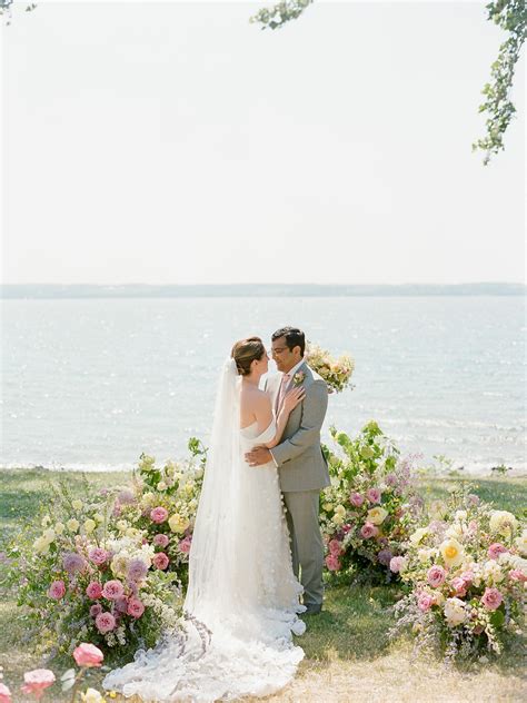 Finger Lakes Weddings - Wedding Flowers and Design | Flowerwell