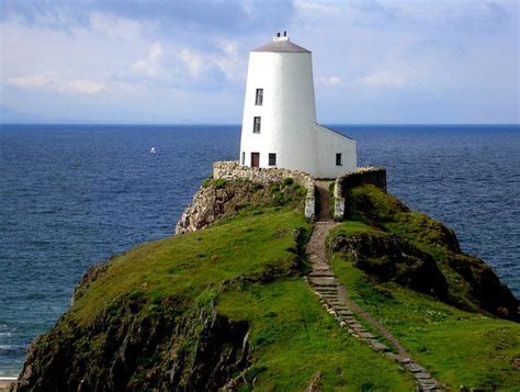 Llanddwyn (Twr Mawr) Lighthouse - Anglesey - Wales | Lighthouse, Places ...