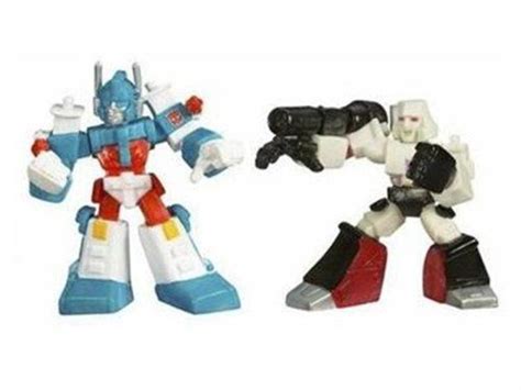 Transformers Robot Heroes Wave 02: Ultra Magnus Vs. Megatron | Ultra magnus, Transformer robots ...