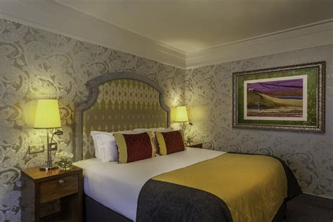 11 AMAZING Boutique Hotels in Dublin – One Weird Globe