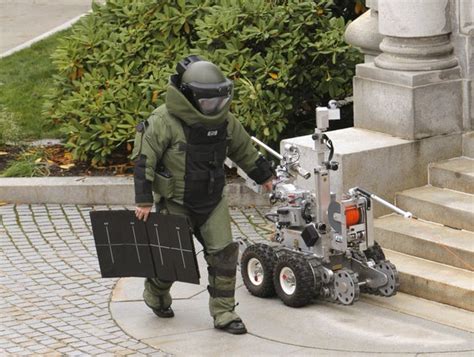 How Do Bomb Squads Assess a Suspicious Package? - Scientific American