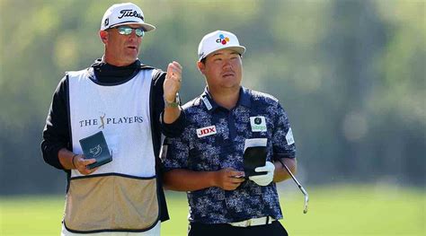 Tiger Woods Has a New Caddie at the Genesis Invitational - Sports ...