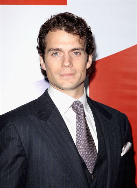 Henry Cavill Looks to Swap Red Cape for Black Suit In 'The Man from U.N ...