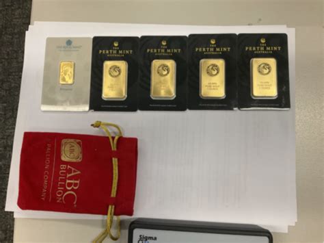 Gold bullion scam using near perfect fakes - 91.1 Hot FM
