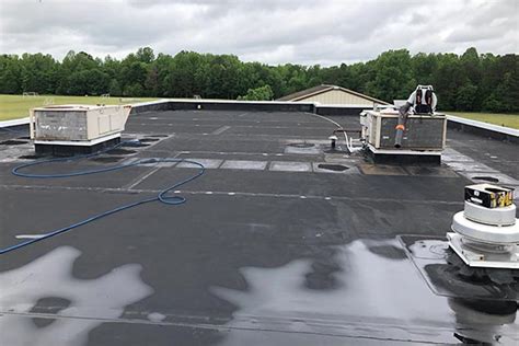 EPDM "Rubber" Roofing: The Complete Guide | American WeatherStar