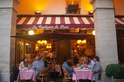 Fontaine de Mars | Best Restaurants in Paris | Le Best of Paris | Best restaurants in paris ...