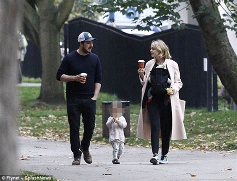 Carey Mulligan and Marcus Mumford step out with their two children | Marcus mumford, Carey ...