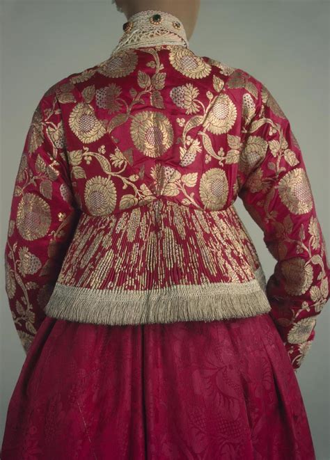 1581 best images about Russian Clothing Inspiration: Medieval and Otherwise on Pinterest