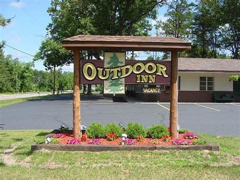 OUTDOOR INN - Hotel Reviews (Baldwin, MI - Lake County)