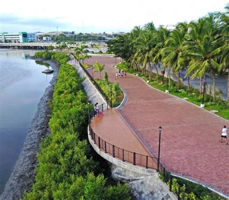 Iloilo River Esplanade | Urban Nature Atlas