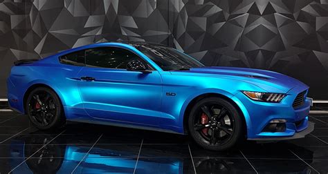 Ford Mustang - Blue Iridescent wrap | WrapStyle