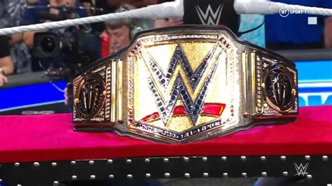 New WWE Universal Title Belt Revealed on SmackDown June 2 Episode - ITN WWE