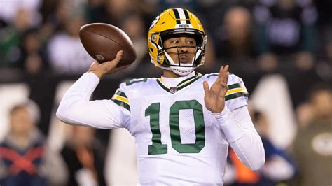 Former Packer signals he's uncertain about team's QB transition ...