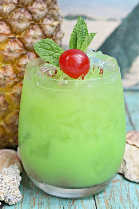 Alcoholic Drinks - BEST Hawaiian Cocktail Recipe - Easy and Simple On ...