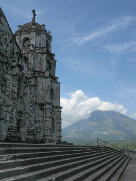 40+ Mayon Volcano And Cagsawa Ruins Philippines Stock Photos, Pictures & Royalty-Free Images ...