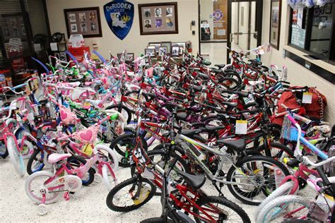 Photo Gallery • 2018 Toy Drive Photo Drive