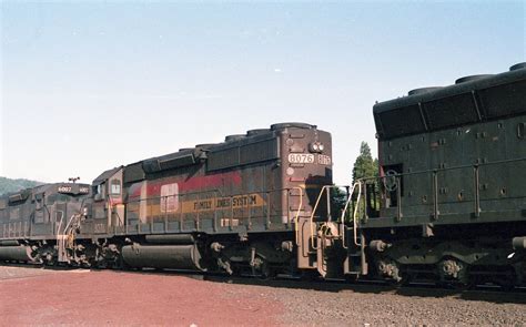 PDX Railfan Photos: ex CSX Family Lines SD40-2