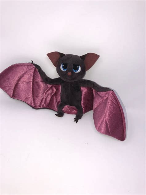 Hotel transylvania mavis bat plush toy | Mercari in 2021 | Mavis hotel transylvania, Hotel ...