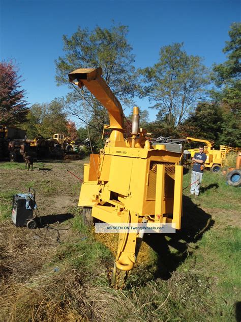 Brush Bandit 200 + Cummins Diesel 12 Inch Wood Chipper 2122 Hours