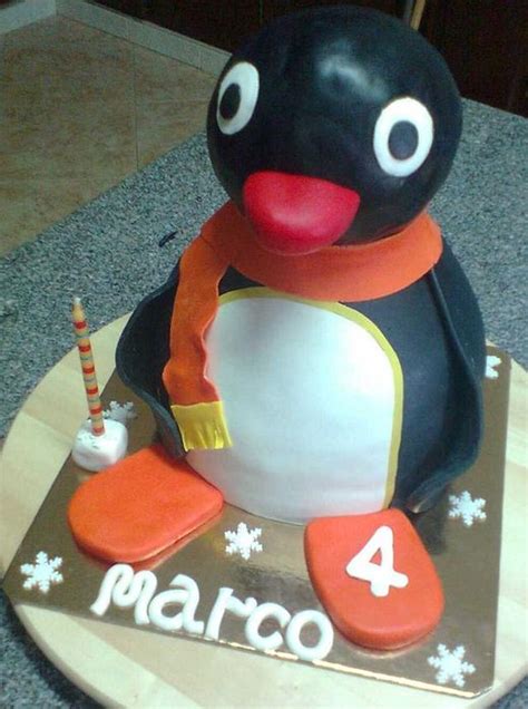 Pingu cake - Decorated Cake by digna - CakesDecor