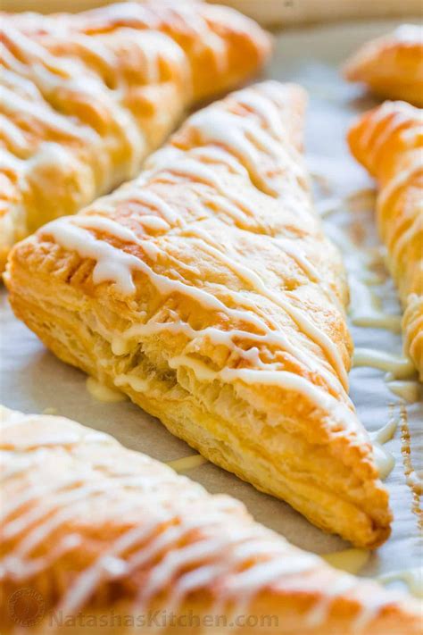 Homemade Apple Turnovers with a filling that tastes like Apple Pie in ...