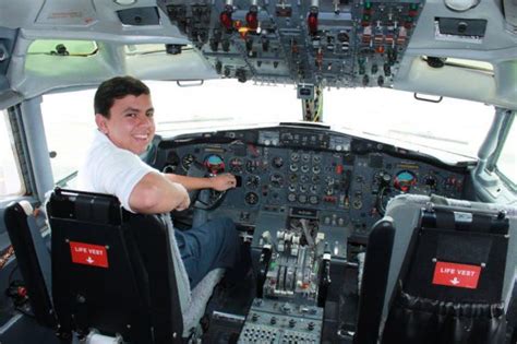 Boeing 727 cockpit | Museum of Flying