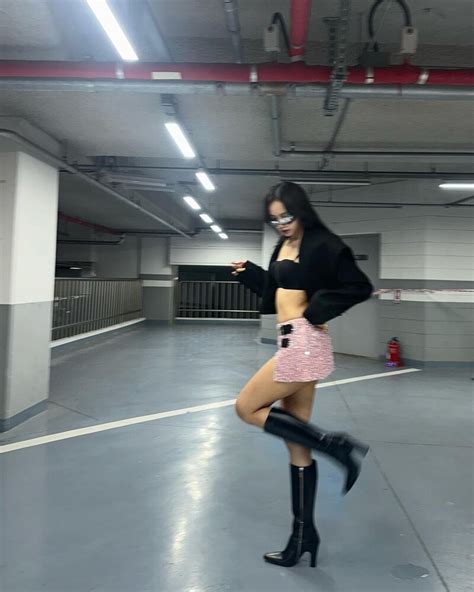 230923 - LISA Instagram Update | kpopping