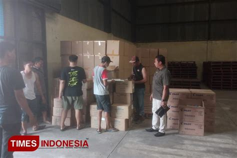 Logistik Pemilu 2024, KPU Kabupaten Mojokerto Mulai Fungsikan 2 Gudang Bulog - TIMES Indonesia