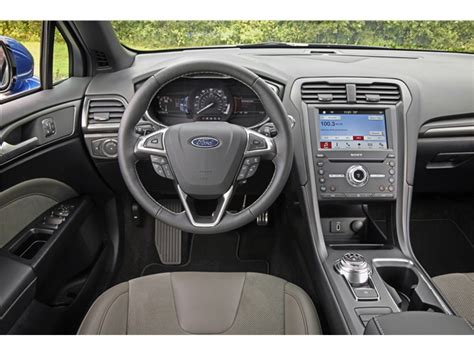 2019 Ford Fusion: 102 Interior Photos | U.S. News