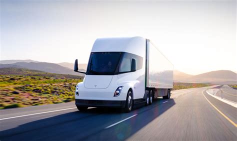 🔋Tesla Semi Specs, Price and Comparisons - Licarco