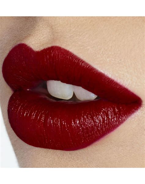 Moisturising buildable red lipstick Mac Lipstick, Lipstick Colors, Red Lipsticks, Lip Colors ...