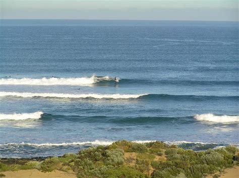 St Andrews Beach Surf Photo by Darren Evans | 8:53 am 16 Jul 2011