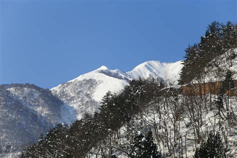 snow covered mountain in Takayama japan 10419783 Stock Photo at Vecteezy