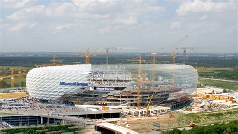 Allianz Arena (Munich, Germany) time lapse | panTerra - YouTube