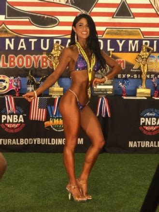 How A Las Vegas Fitness Competitor turned her Passion for Food into the ...