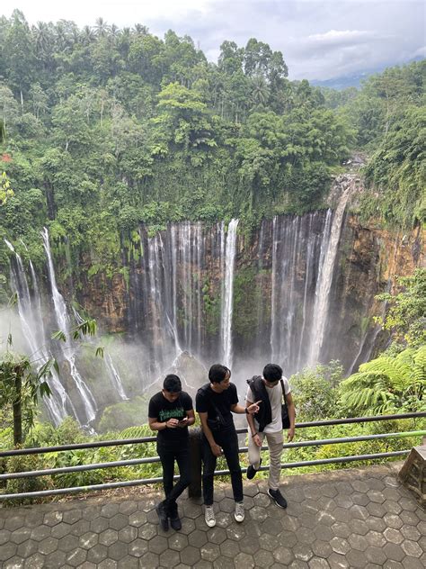 Air Terjun Tumpak Sewu - Air Terjun Niagaranya Indonesia - Hibur.id